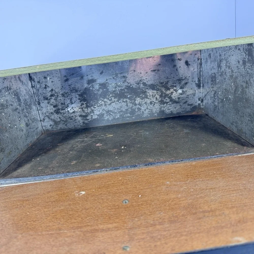 Vintage Kromex Metal Bread Box Made in USA Mid Century Kitchen Storage‎